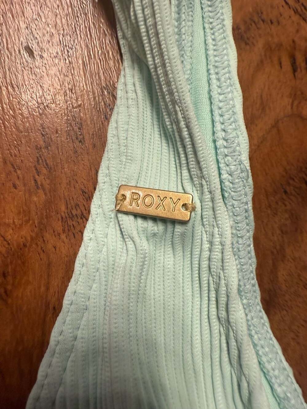 Roxy bikini size large. Mint green. Top and bottoms are both a large. - Picture 6 of 8